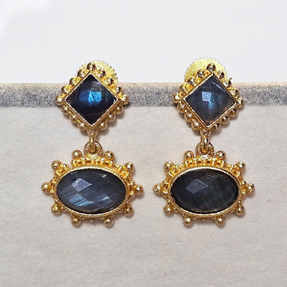 Boucle d'oreille : Goutte d'aura