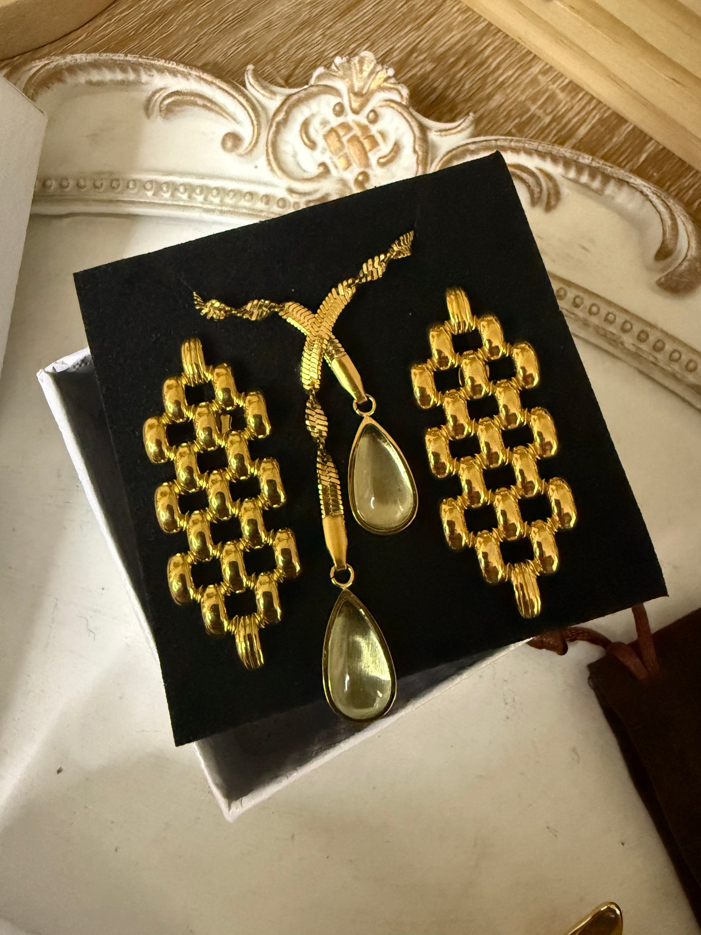 Coffret bijoux : Collier Daizy Glow & boucles ´d’oreilles