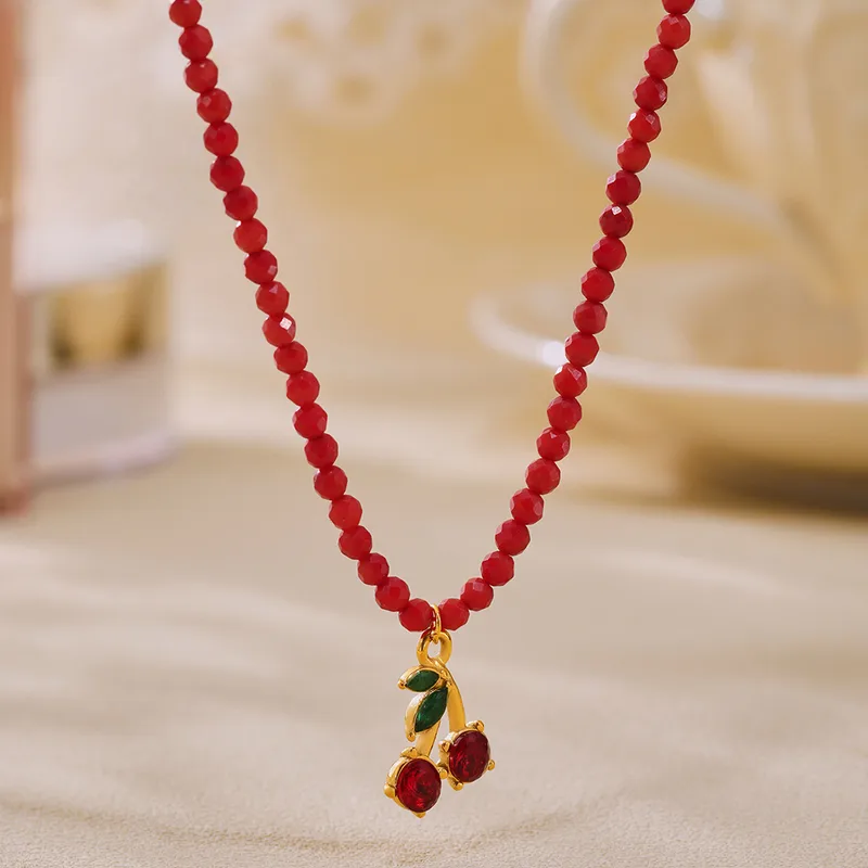 Collier Cherry