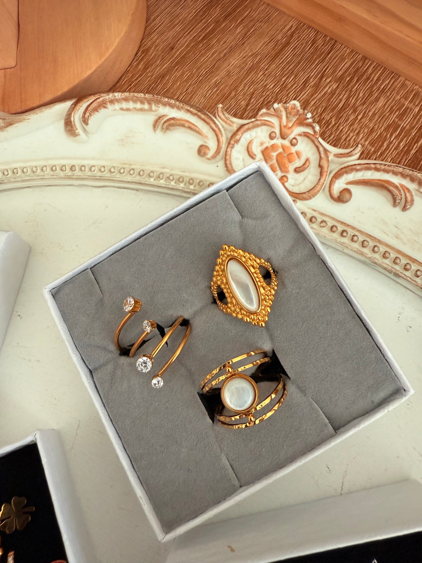 Coffret lot de 3 bagues : Pierre de soleil Zircon