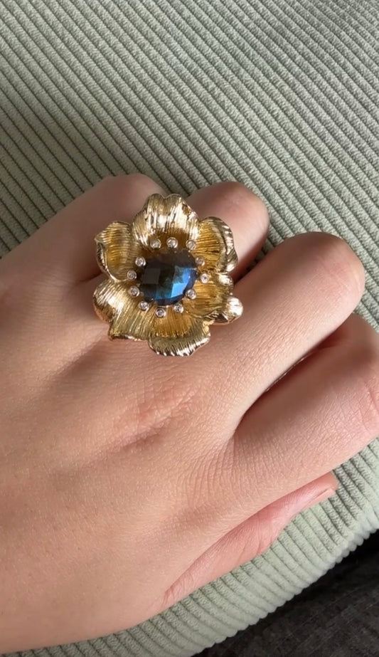 Bague Fleur Dorée avec Pierre Naturelle – Ajustable et Plaqué Or 18K