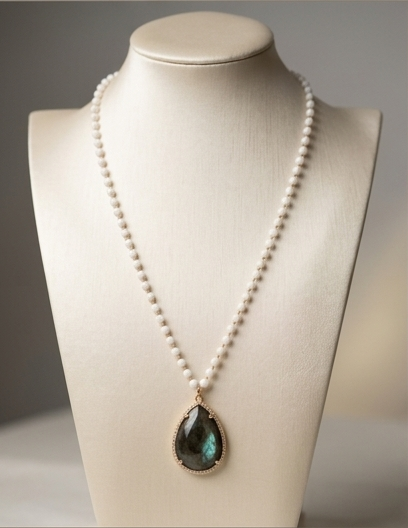 Collier long Nacre et Labradorite